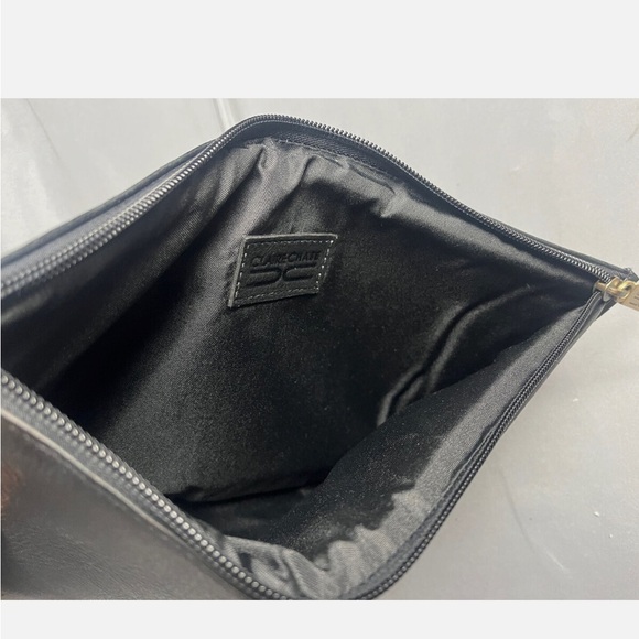 Claire Chase iPouch Padded Tablet Holder - Picture 2 of 4